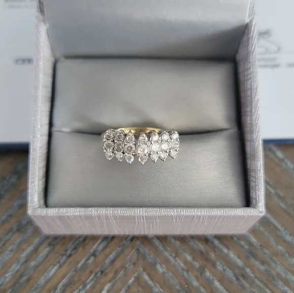 1 CTW 10k YG and WG Tiered Diamond 3 rows - Picture 1 of 15